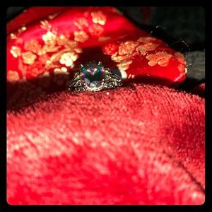 Mystic topaz reign size 6